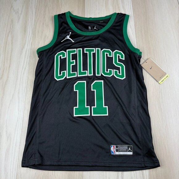 NWT Nike Air Jordan Boys Black Kyrie Irving Boston Celtics Swingman Jersey Sz M - Picture 1 of 10